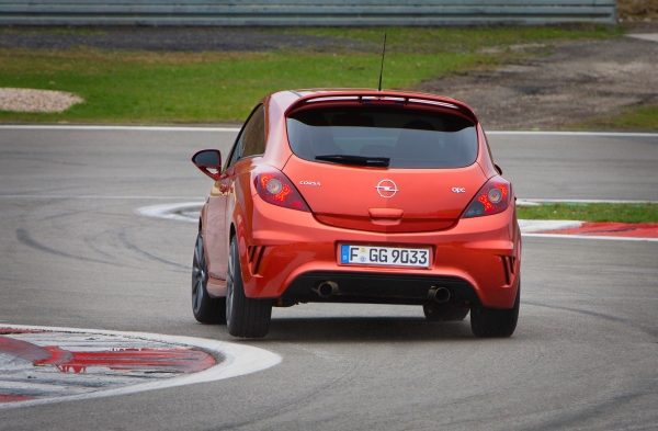 Corsa_OPC_Nurburg2
