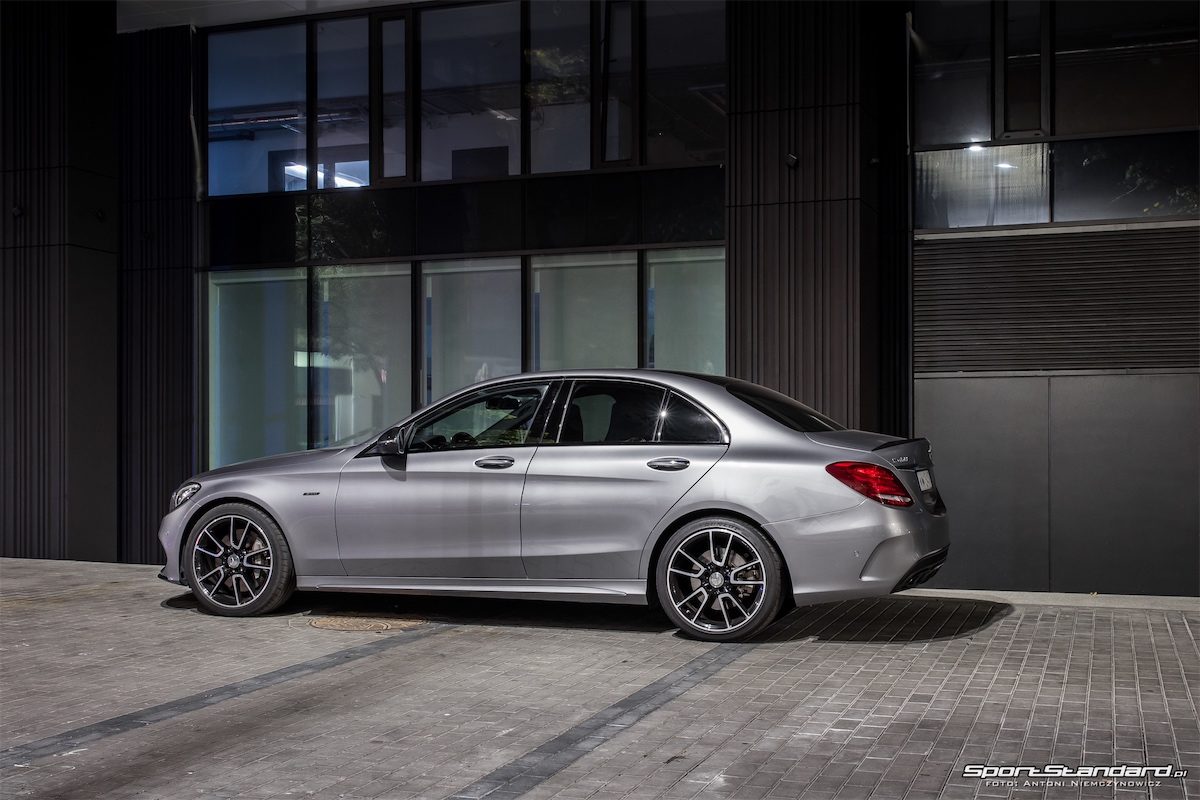 2016mercedesc450amgc43_sportstandard-4