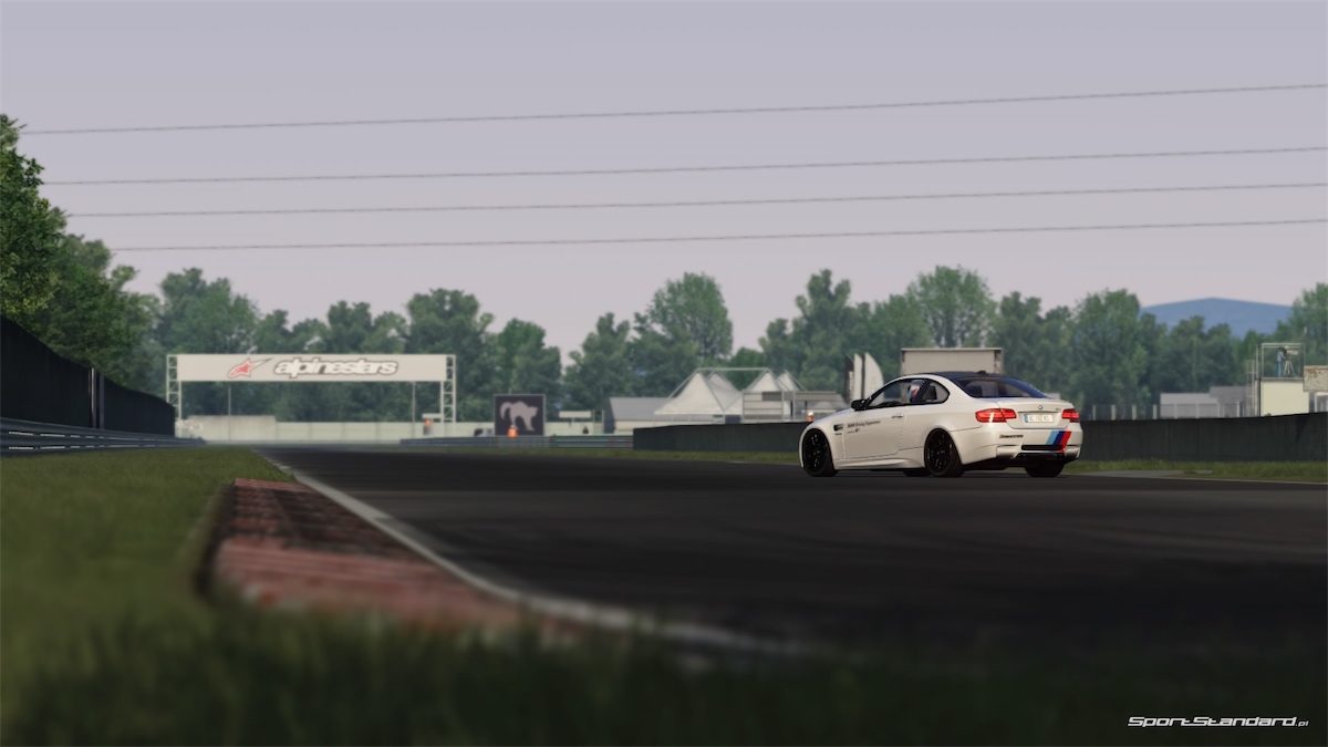 2016_Assetto_Corsa_PS4_SportStandard-16